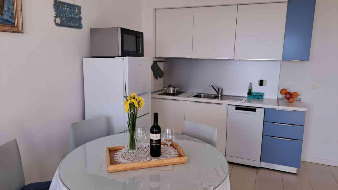 Apartment Istria Zambratija  Eksteriør billede